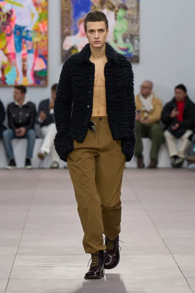 Look 53